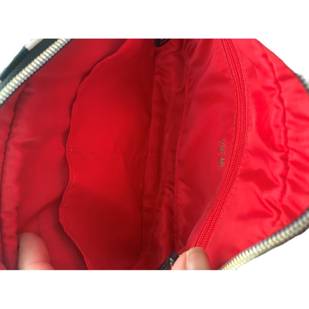 Victoria's Secret Love Red Large Cosmetic Bag Wristlet - Picture 7 of 8